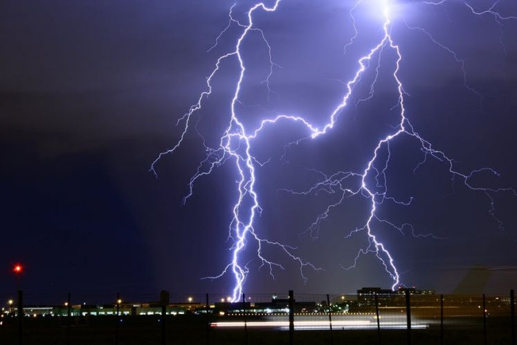三雷連環爆！華晨正式破產重組，永煤或觸發265億交叉違約